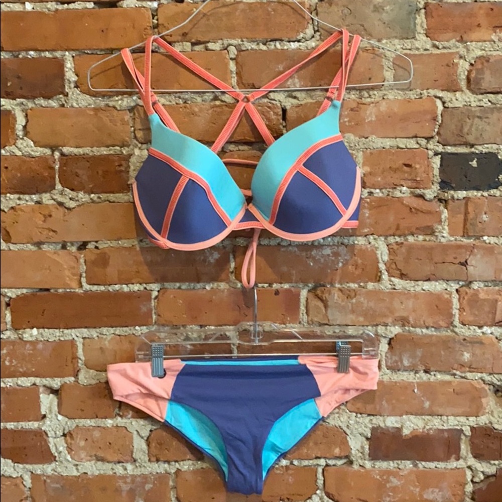 MAAJI! Reversible Colorblock Bikini Swimsuit Bathing Suit - Picture 3 of 3